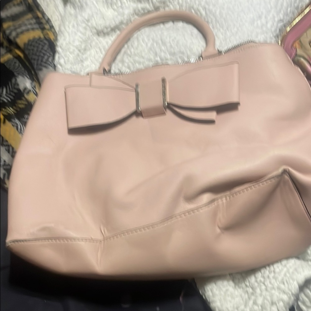 Chic Pink Bow Satchel